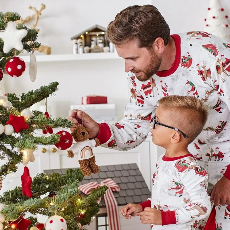 Weihnachts Pyjama Set für die ganze Familie – Weißer Partner-Schlafanzug mit Weihnachtsmann-Aufdruck